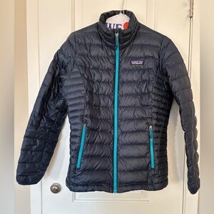 Patagonia Women's Dark Blue Puffer Jacket. Size XS.